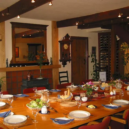 High Trenhouse 여관 세틀